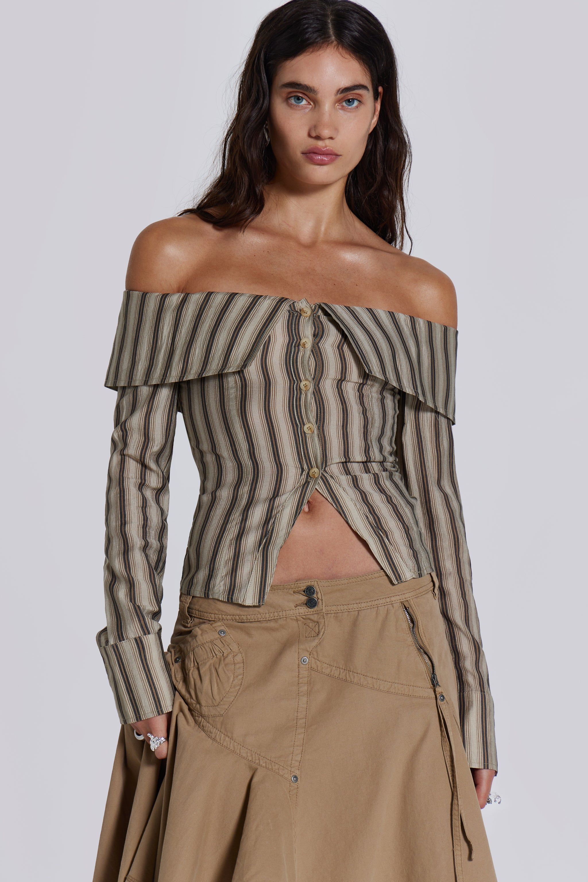 eradie/美品】Wide Collar Off-Shoulder Top Demi Off Shoulder Padded 