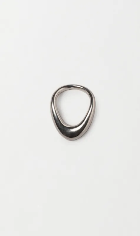 Jasmin Sparrow | Curve Ring - Silver sold by Sisters & Co