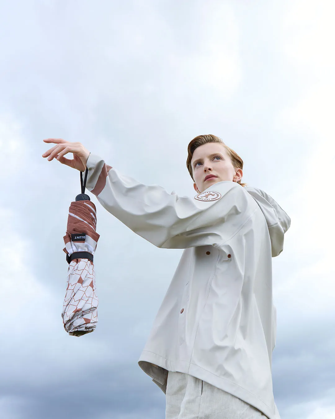 Blunt X Karen Walker | Metro Umbrella - Ecru/Chestnut sold by Sister & Co product image thumbnail 4