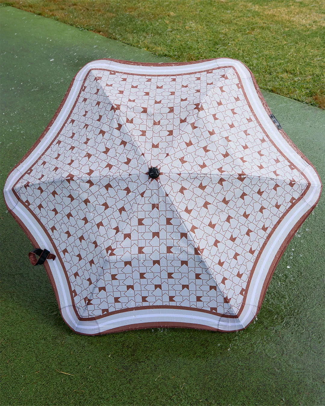 Blunt X Karen Walker | Metro Umbrella - Ecru/Chestnut sold by Sister & Co product image thumbnail 2