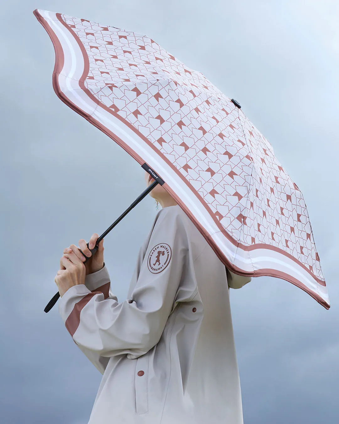 Blunt X Karen Walker | Metro Umbrella - Ecru/Chestnut sold by Sister & Co product image thumbnail 3