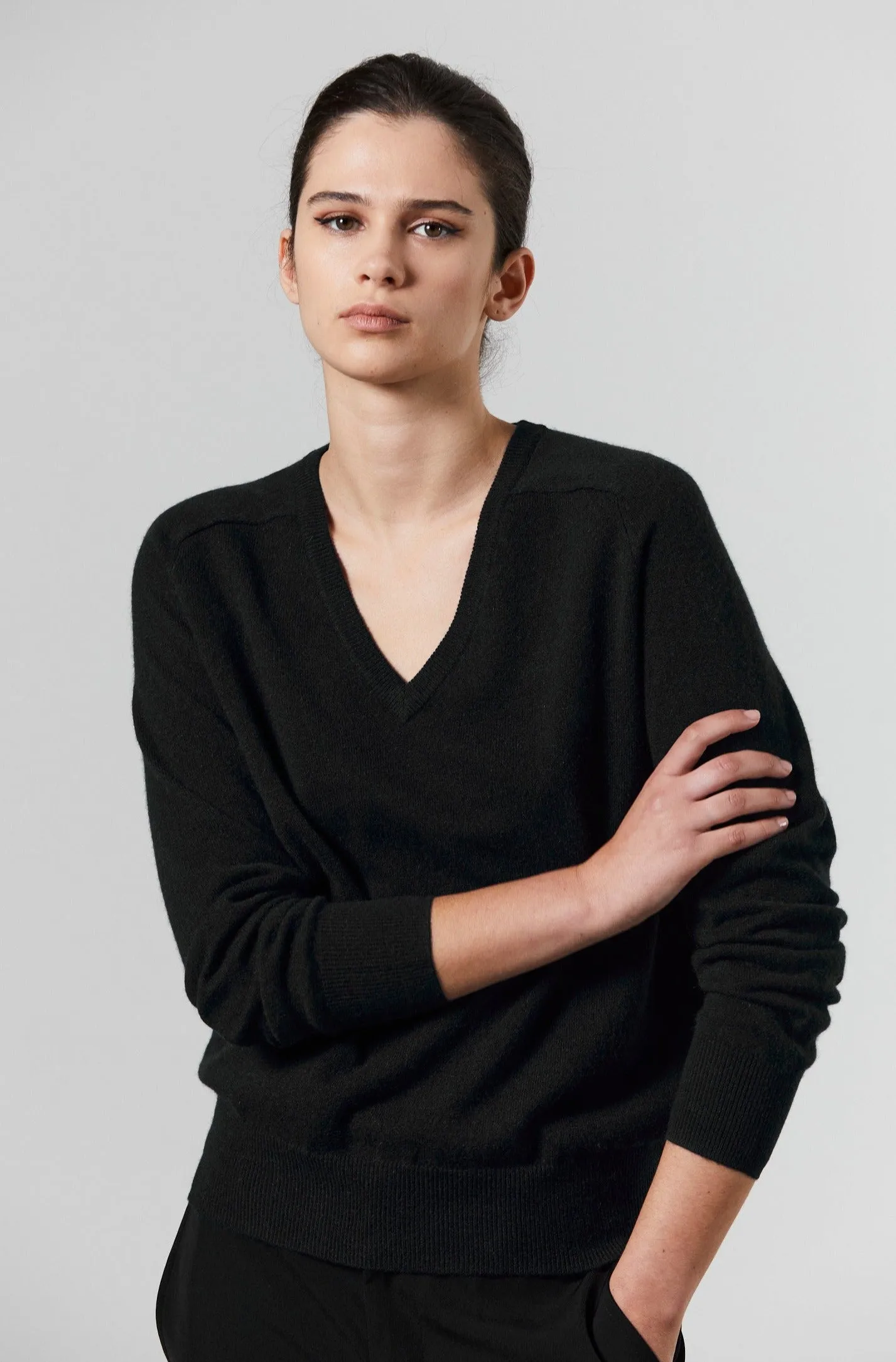 Laing | Amy Cashmere V Neck - Black sold by Sister & Co product image thumbnail 4