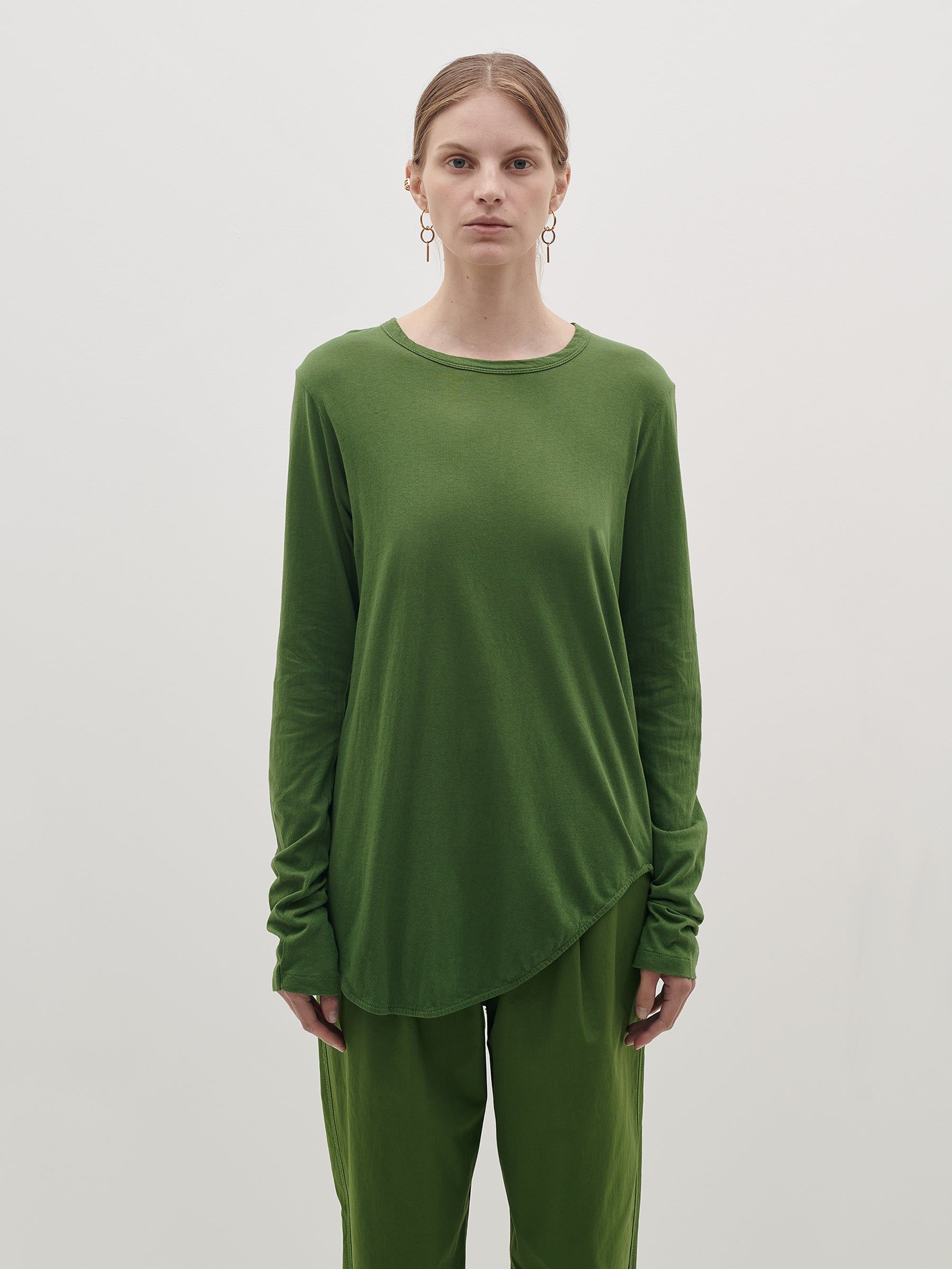 Bassike | Regular Scoop Hem L/s T.Shirt - Basil sold by Sister & Co product image thumbnail 3