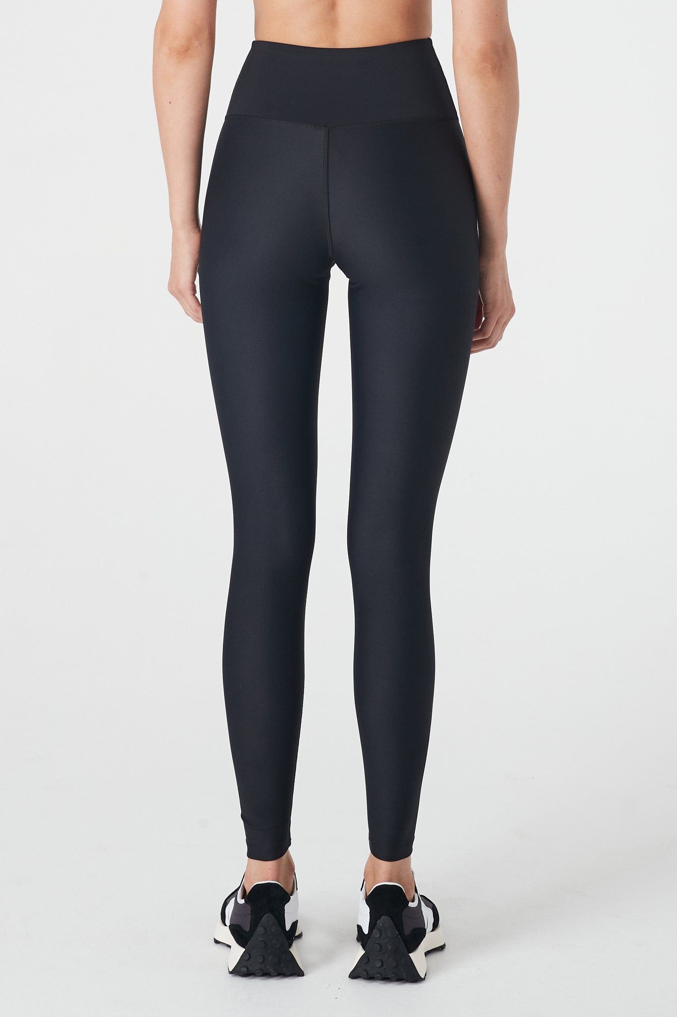 108 Sportif | Sculpt Seamless Compression Legging - Black sold by Sister & Co product image thumbnail 5