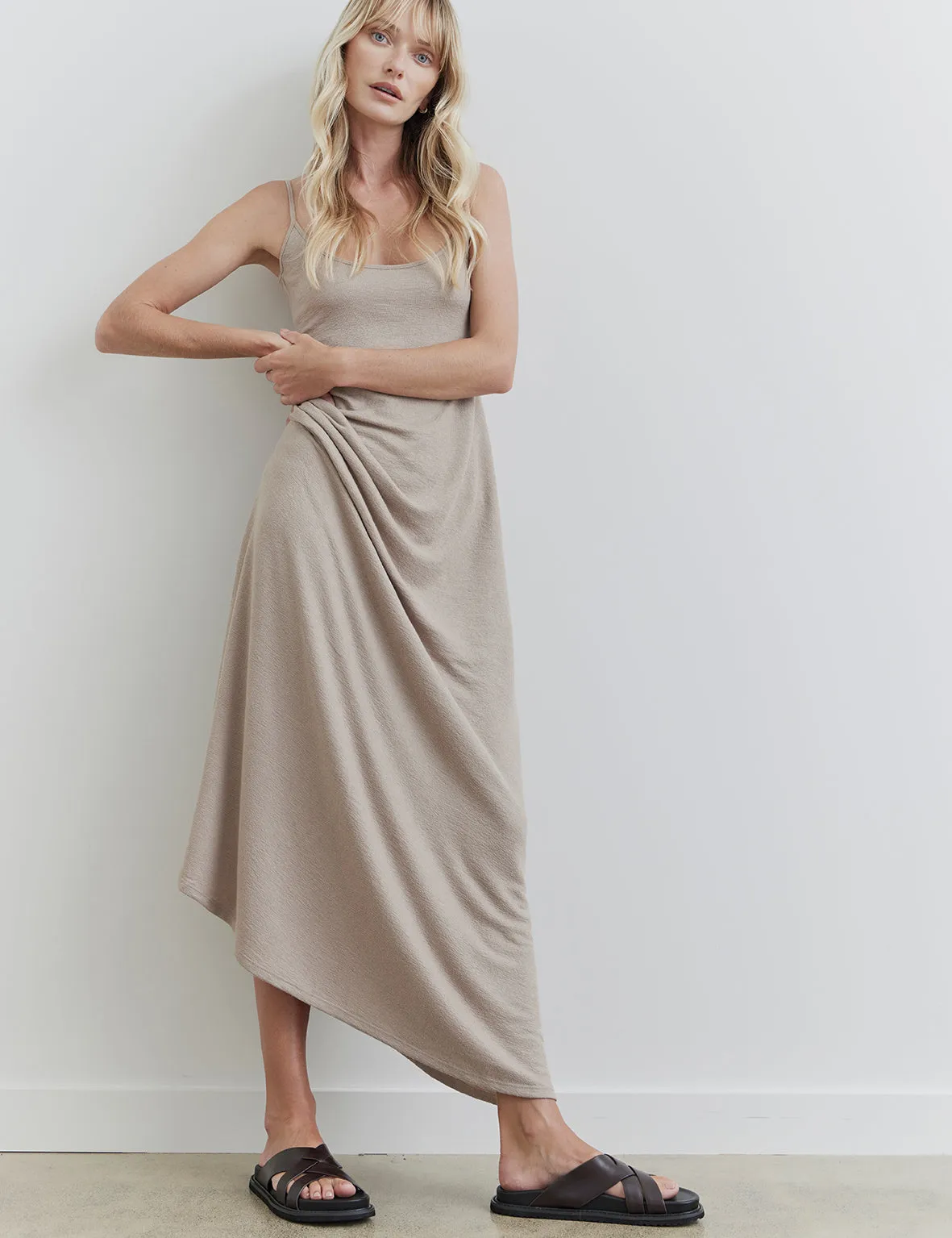 La Tribe | Cross Cut Slide - Vintage Pepper sold by Sister & Co product image thumbnail 4