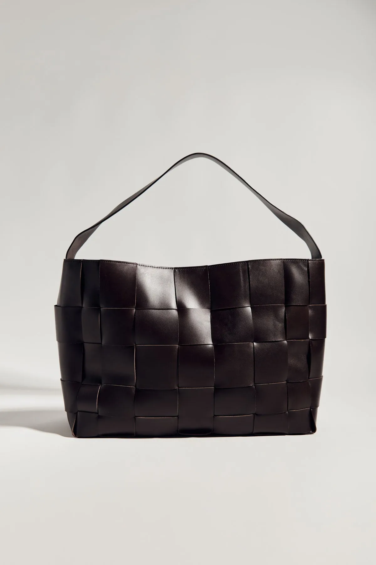 St Agni | Woven Large Tote - Chocolate sold by Sister & Co product image thumbnail 5