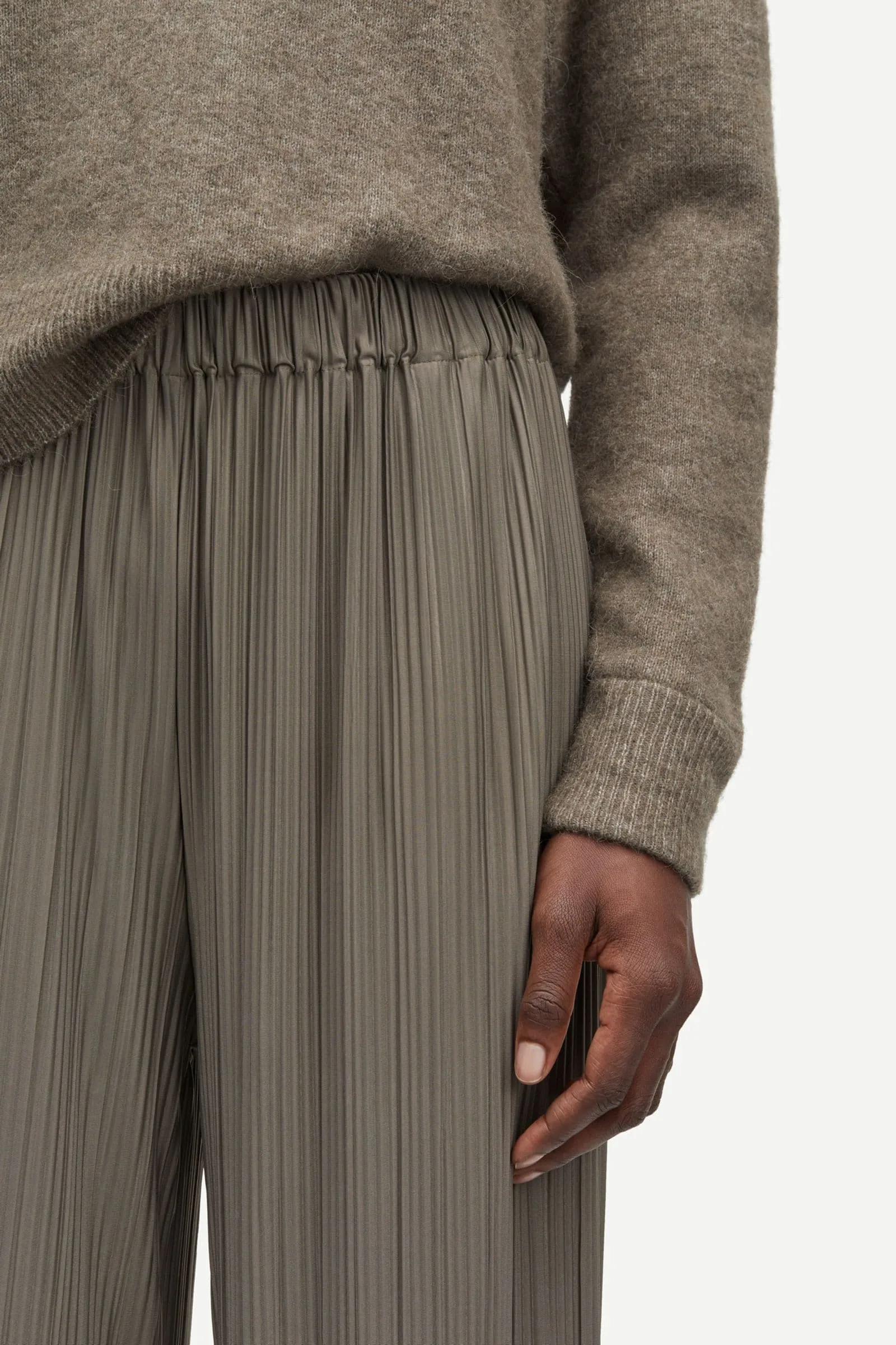 Samsoe Samsoe | Uma Trousers - Bungee Cord sold by Sister & Co product image thumbnail 3