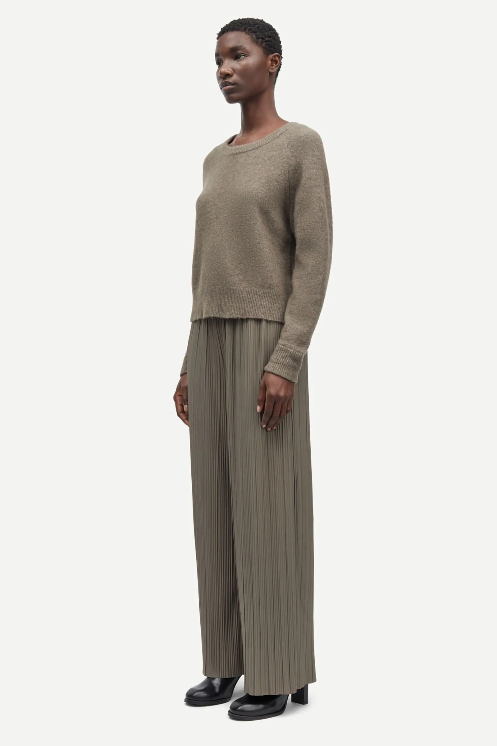 Samsoe Samsoe | Uma Trousers - Bungee Cord sold by Sister & Co product image thumbnail 4