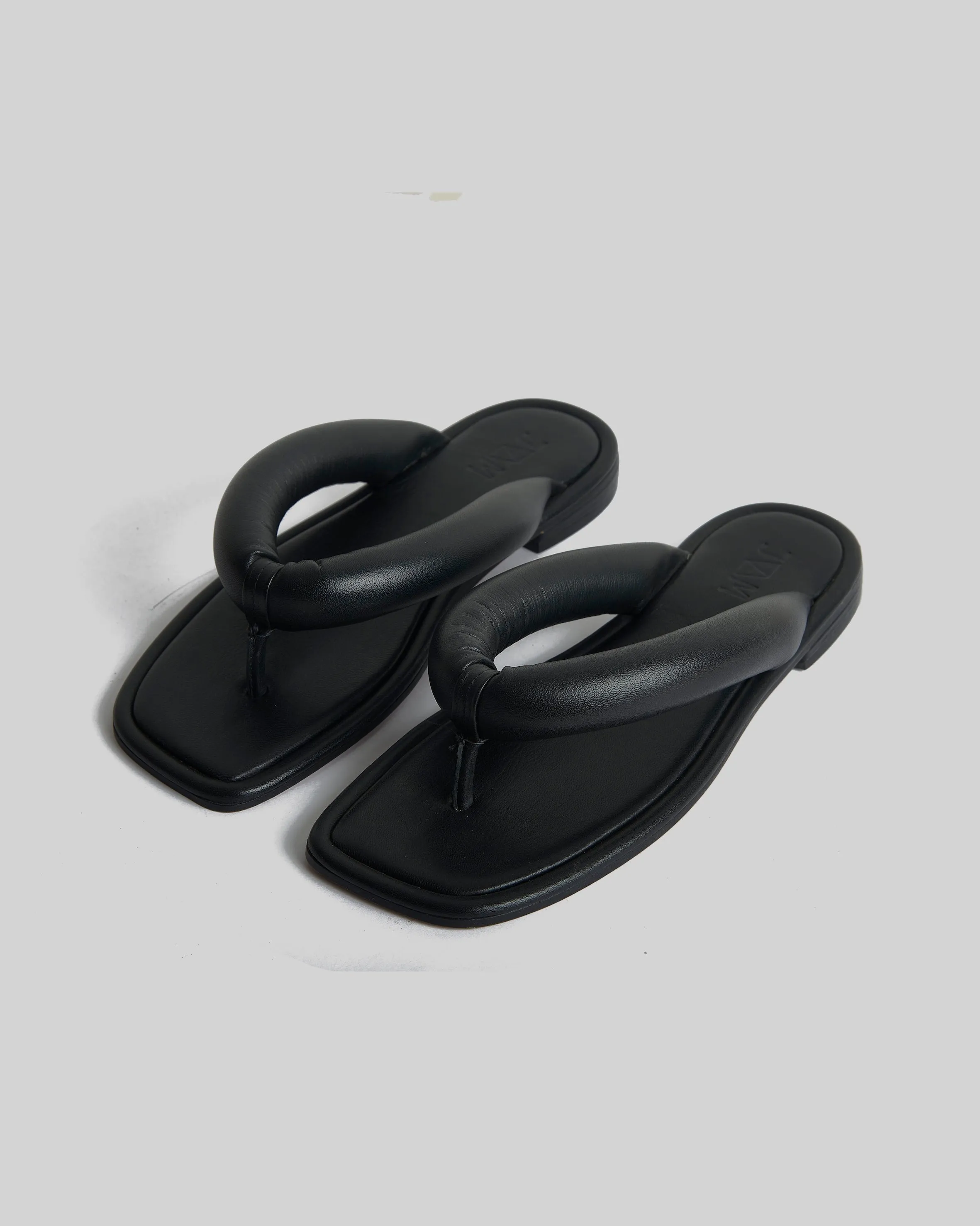 JVAM | Patrick - Black sold by Sister & Co product image thumbnail 4