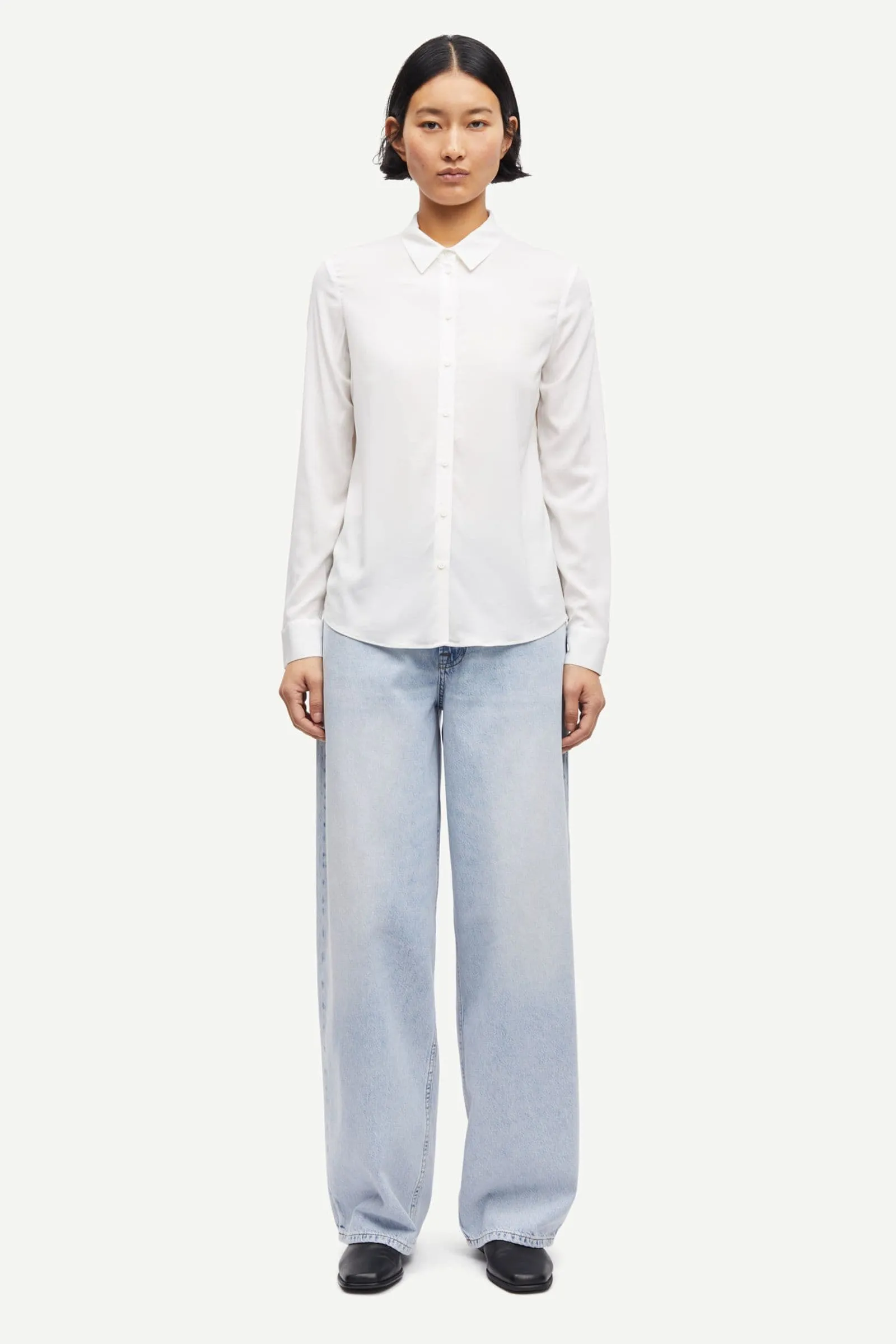 Samsoe Samsoe | Saharper Jeans - Frozen Snow sold by Sisters & Co product image thumbnail 2