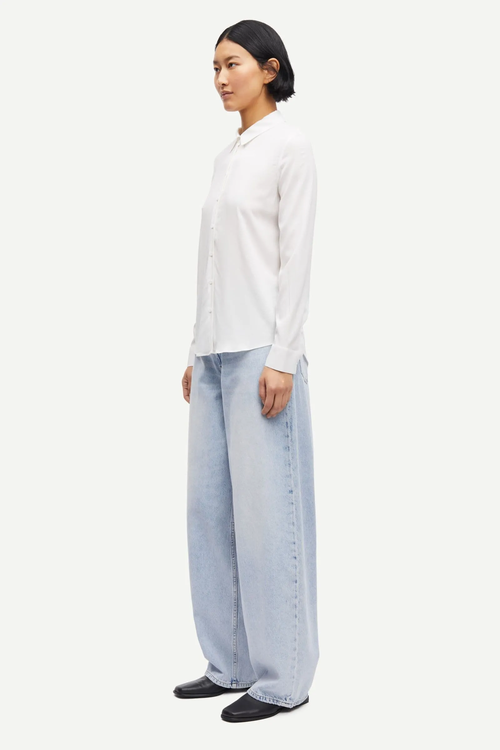 Samsoe Samsoe | Saharper Jeans - Frozen Snow sold by Sisters & Co product image thumbnail 3