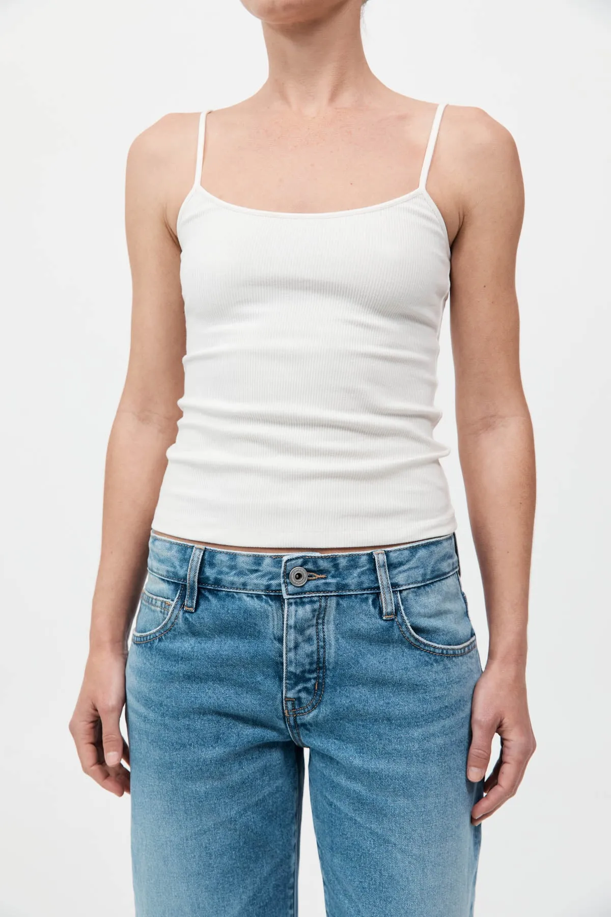 St Agni | Mid Rise Balloon Jeans by Outland Denim - 90s Blue sold by Sister & Co product image thumbnail 4