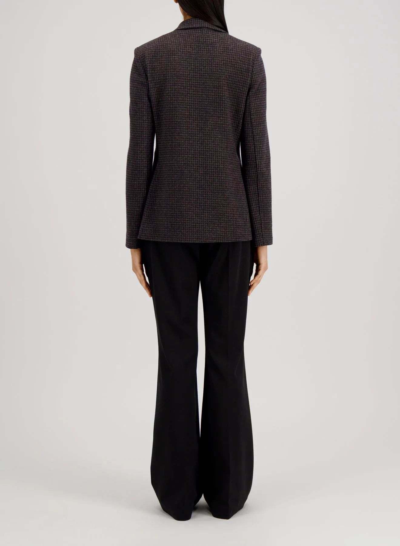 Harris Wharf London | D.B Blazer With Shoulder Pads - Dark Blue Houndstooth sold by Sister & Co product image thumbnail 3