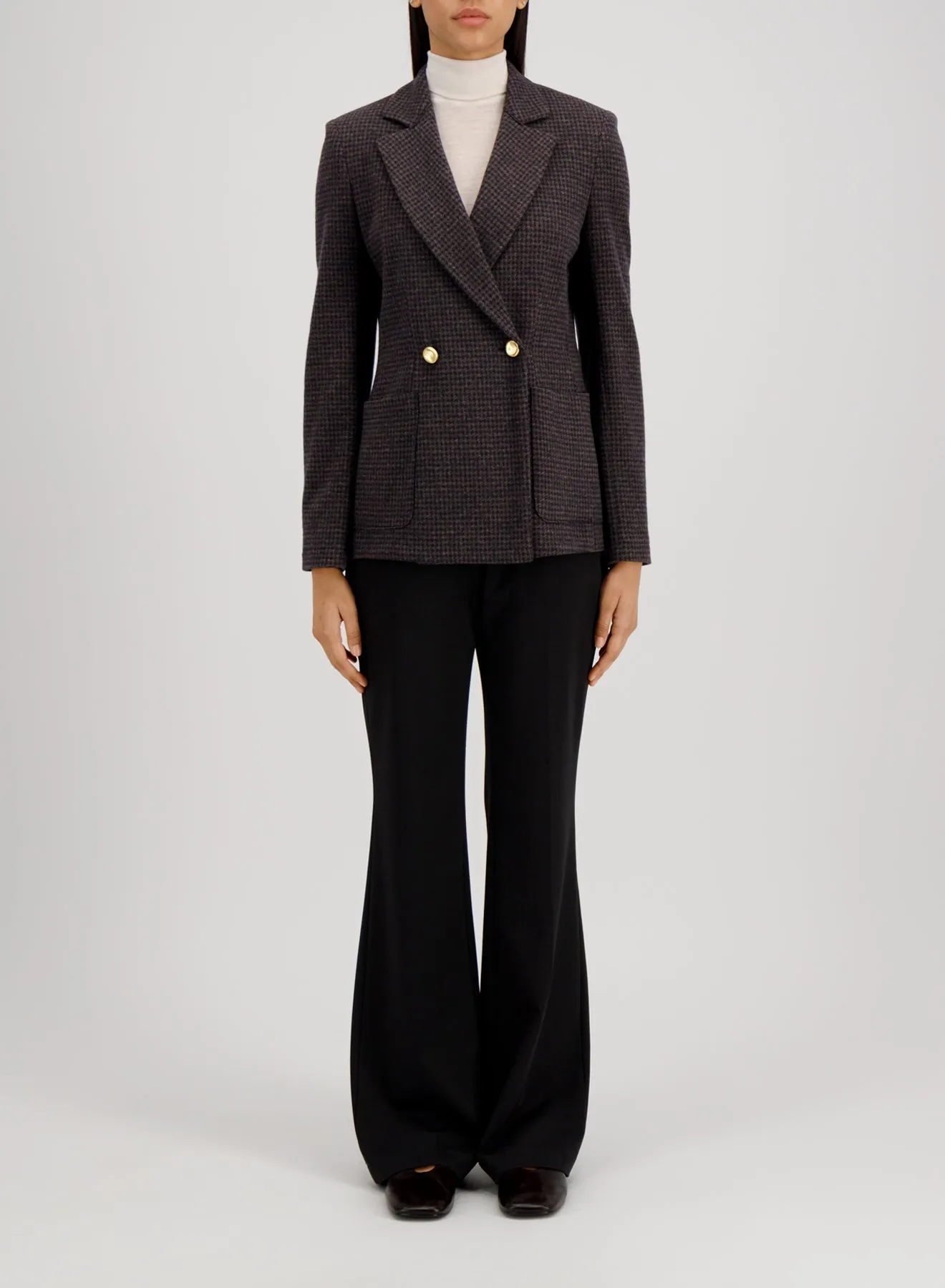 Harris Wharf London | D.B Blazer With Shoulder Pads - Dark Blue Houndstooth sold by Sister & Co product image thumbnail 2