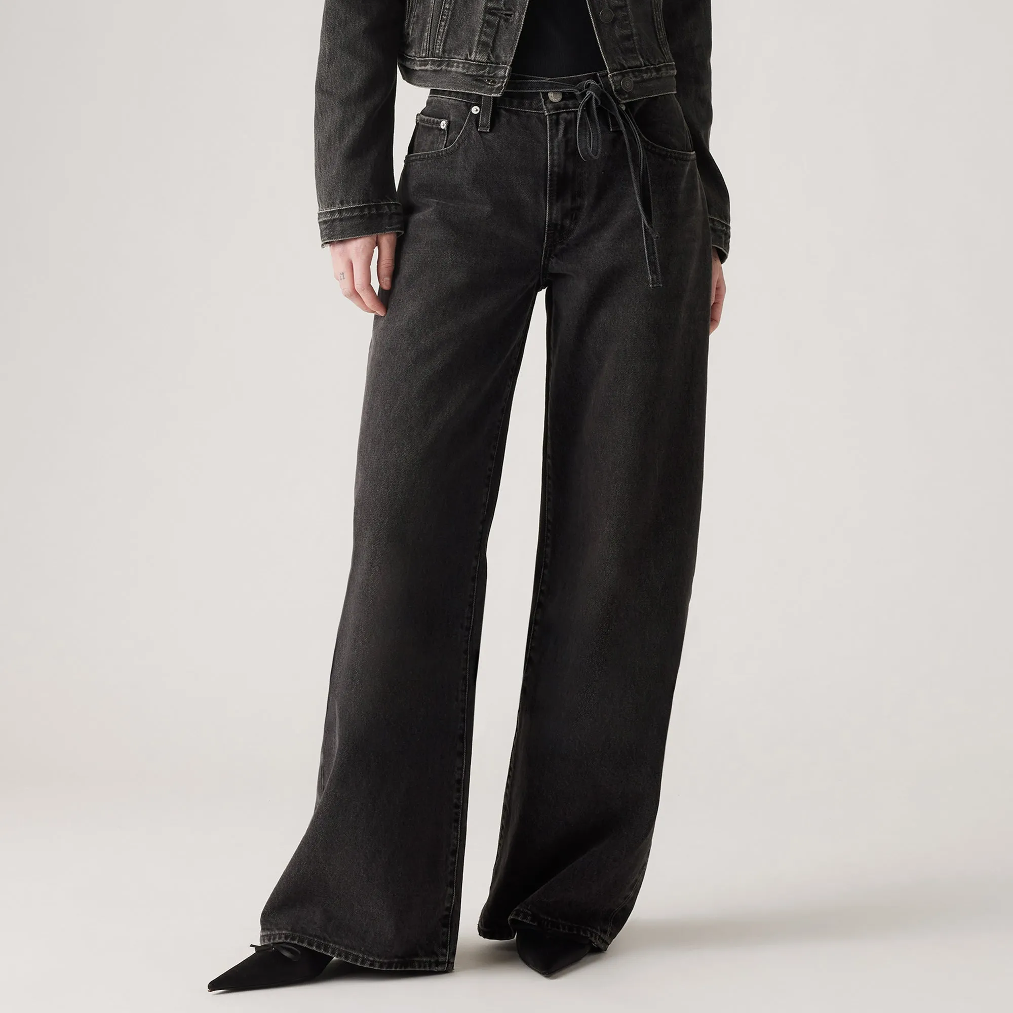 Levi's | XL Straight - Influential Lady sold by Sister & Co product image thumbnail 5