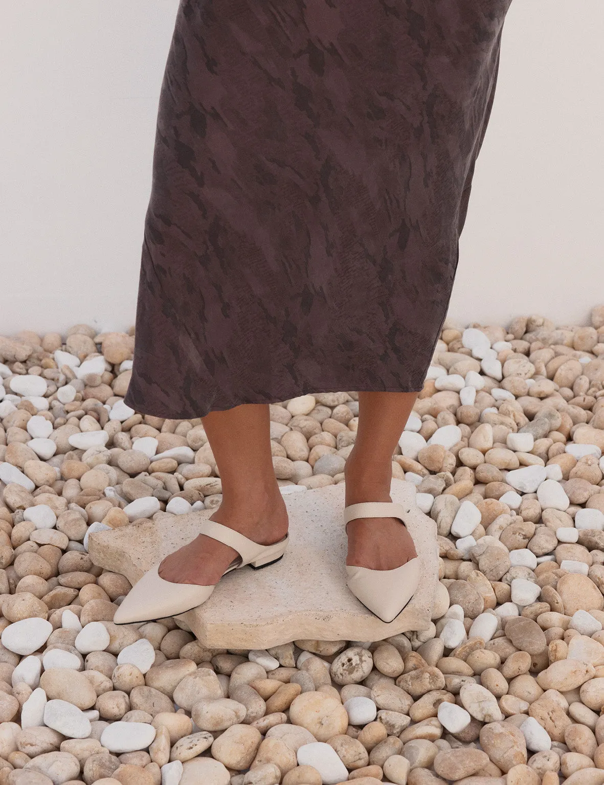La Tribe | Point Mule - Eggshell sold by Sisters & Co product image thumbnail 2