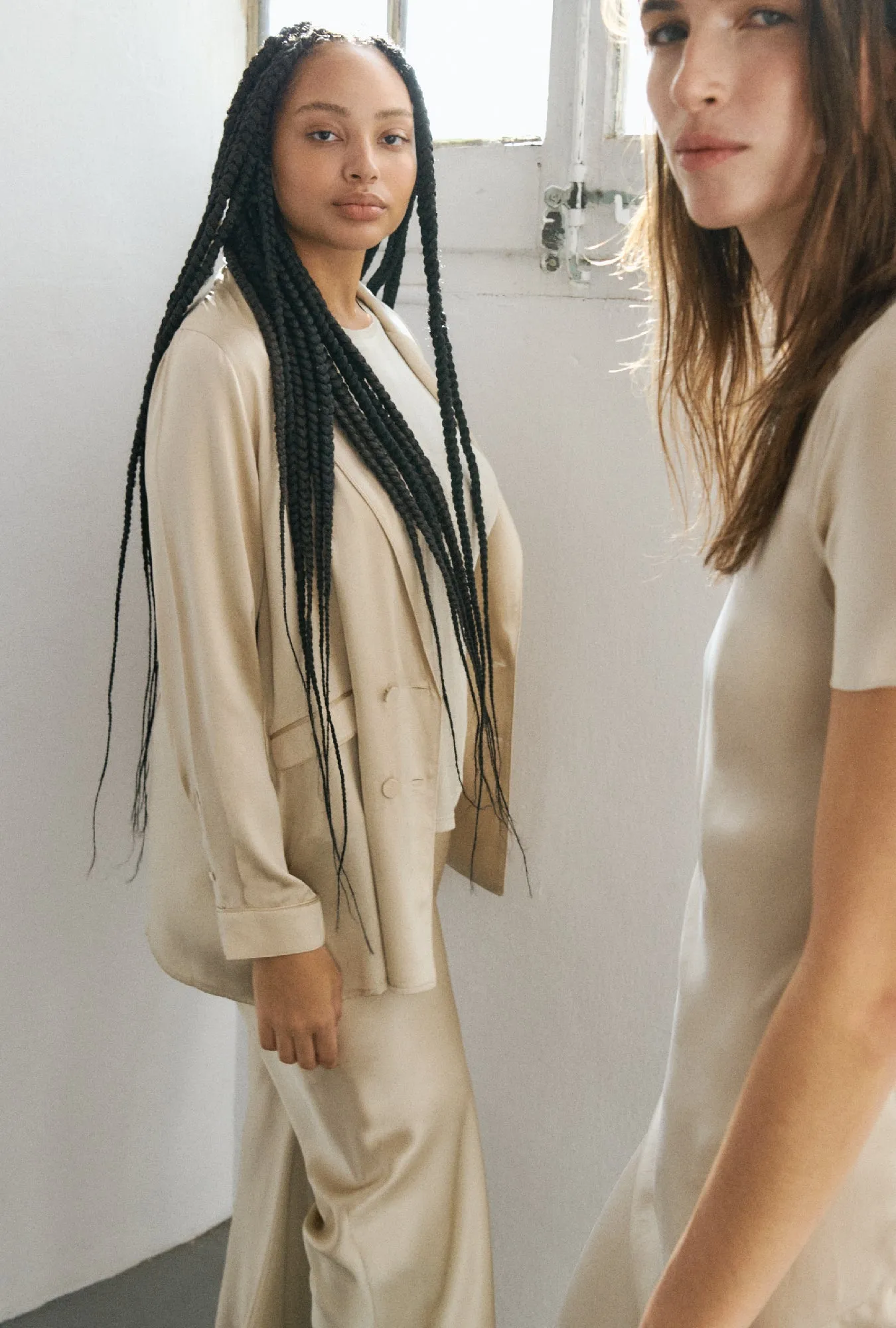 Silk Laundry | Relaxed Blazer - Hazelnut sold by Sisters & Co product image thumbnail 2