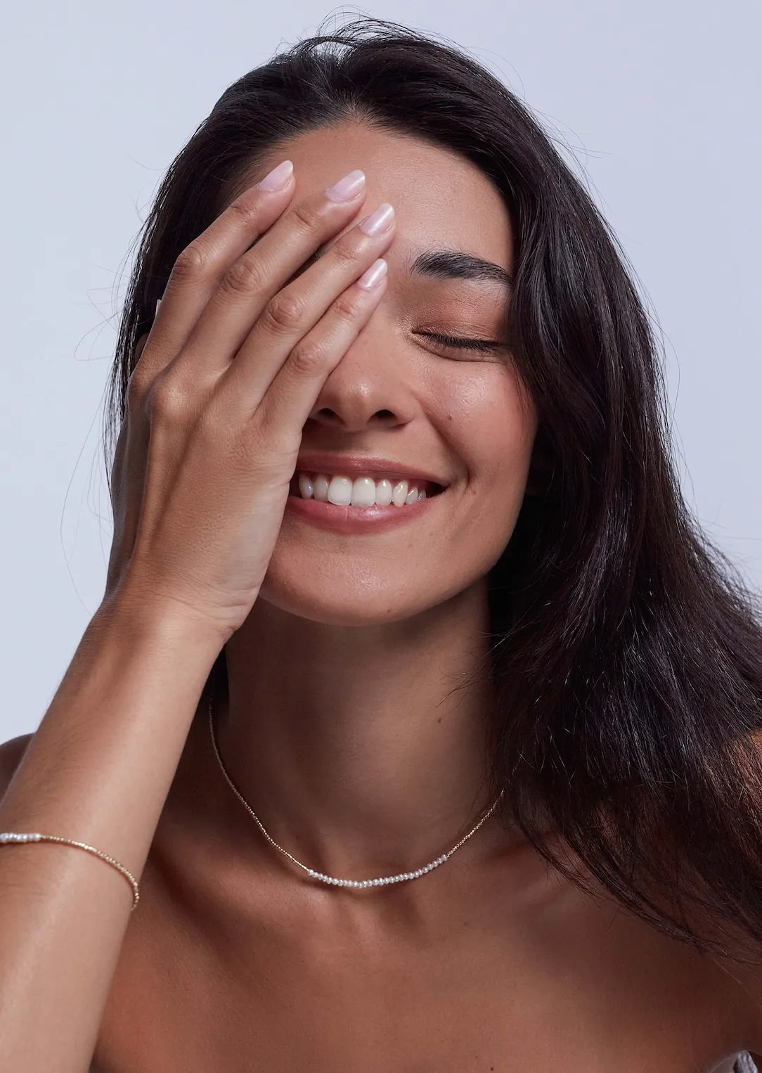 Anni Lu | Slim Pearly Necklace - Gold sold by Sisters & Co product image thumbnail 2
