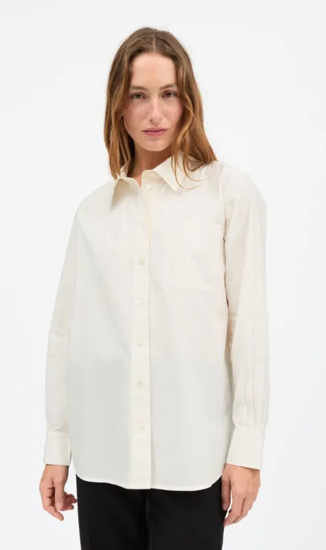 Skall Studio | Nicci Shirt - Ivory sold by Sisters & Co