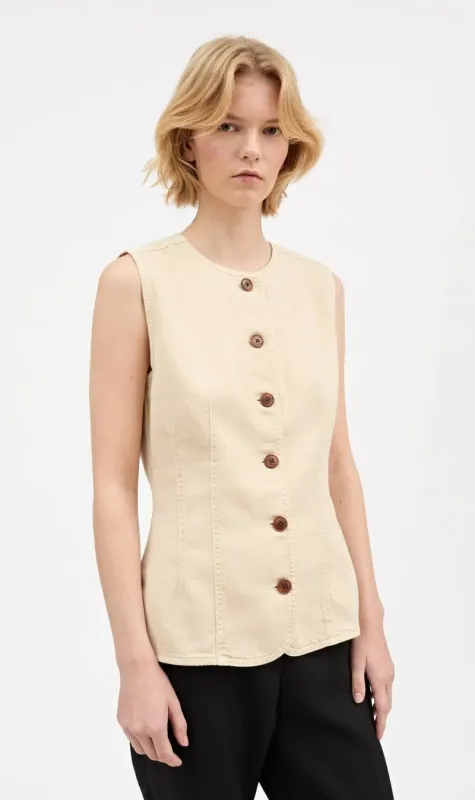 Skall Studio | Tammy Vest - Beige sold by Sisters & Co