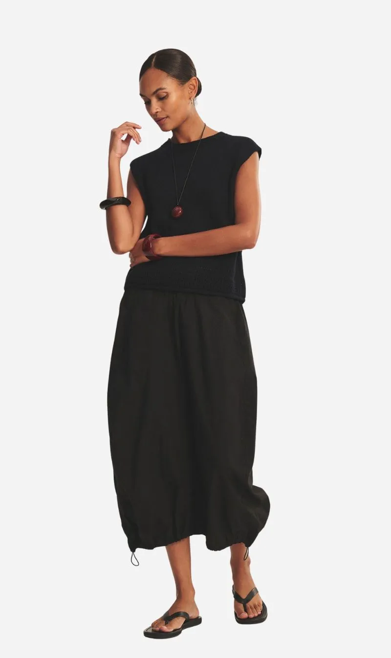 Velvet | Hollis 07 - Black sold by Sisters & Co