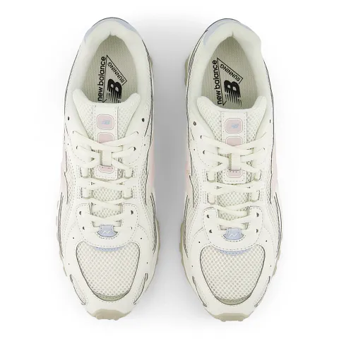 New Balance | 204L - Beige sold by Sisters & Co product image thumbnail 4