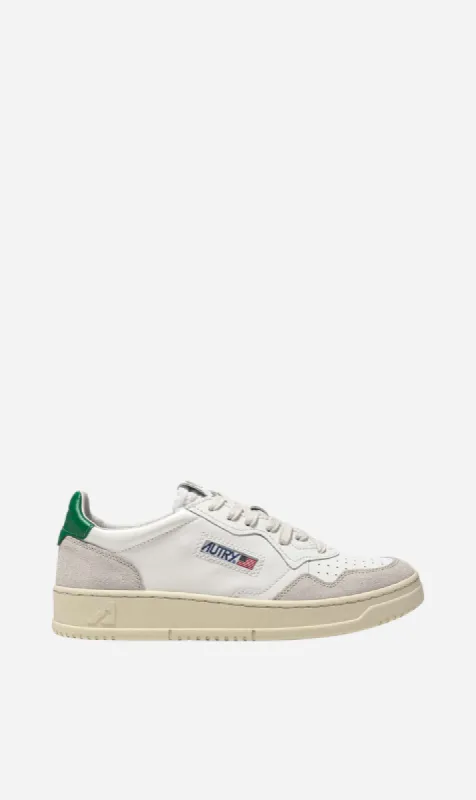 Autry | Medalist Low Sneaker - White/Amazon sold by Sister & Co