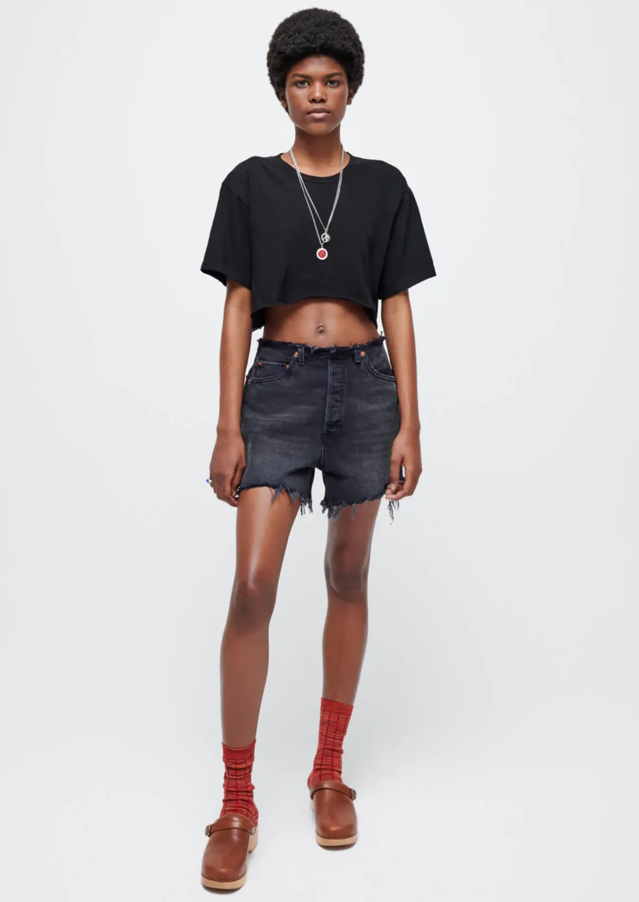 RE/DONE | Raw Waist Cutoff - Black sold by Sister & Co product image thumbnail 2