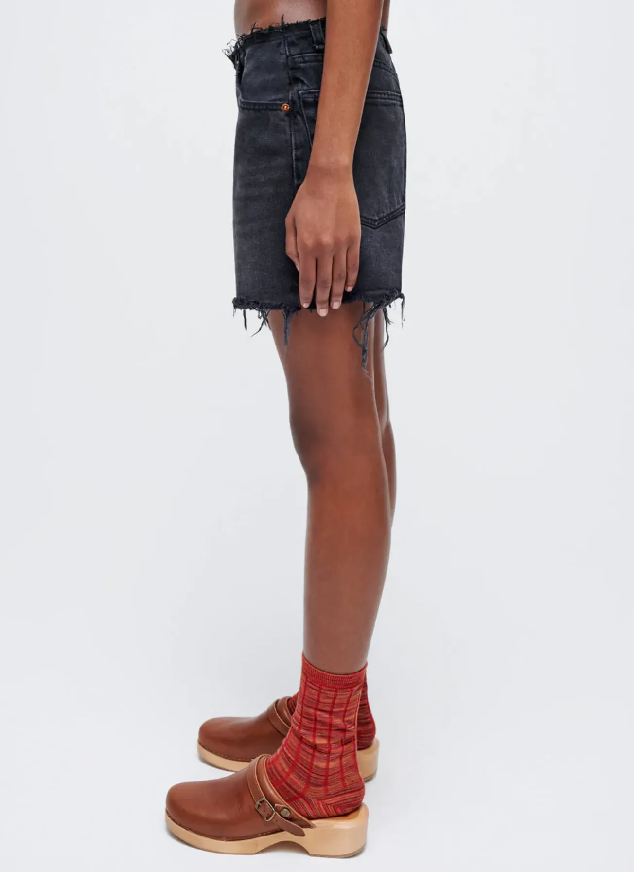 RE/DONE | Raw Waist Cutoff - Black sold by Sister & Co product image thumbnail 3