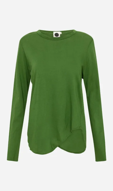Bassike | Regular Scoop Hem L/s T.Shirt - Basil sold by Sister & Co