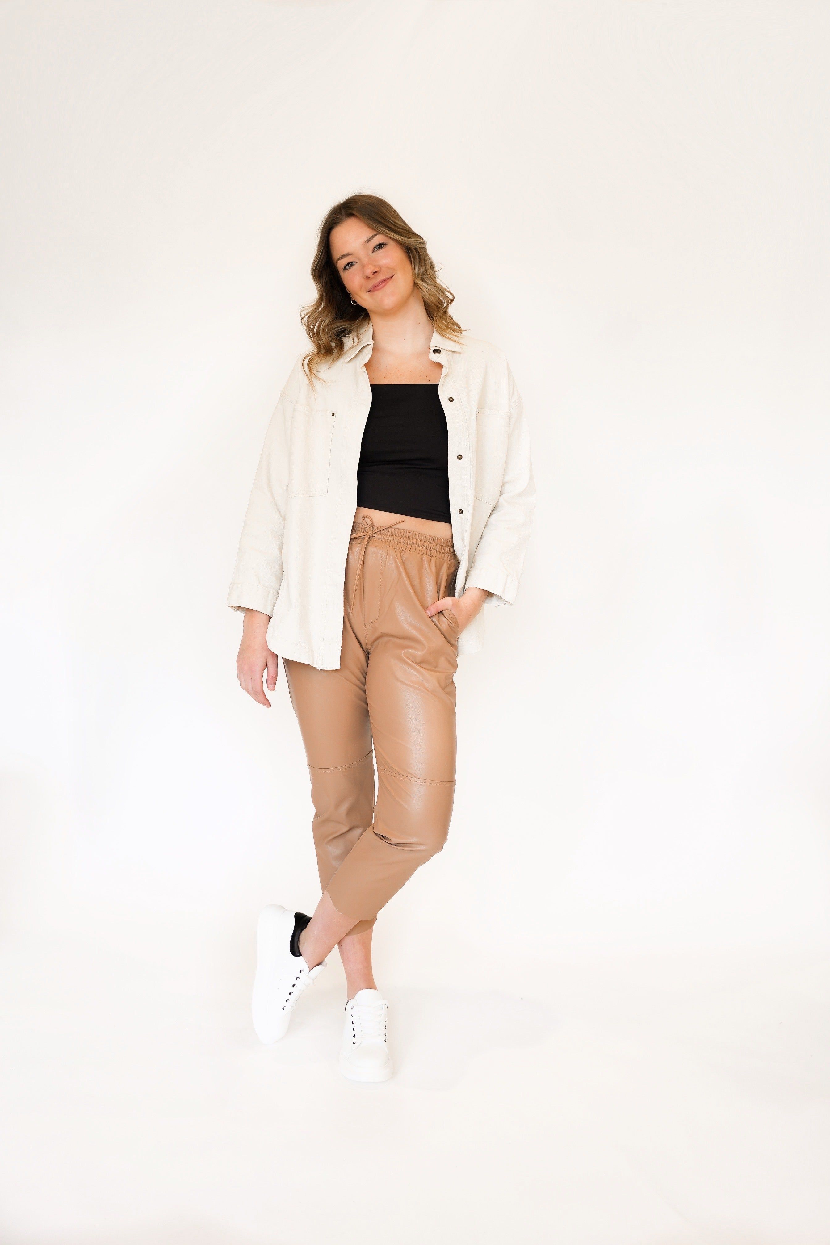 Fleetwood Pant | Nougat sold by Bella Chic