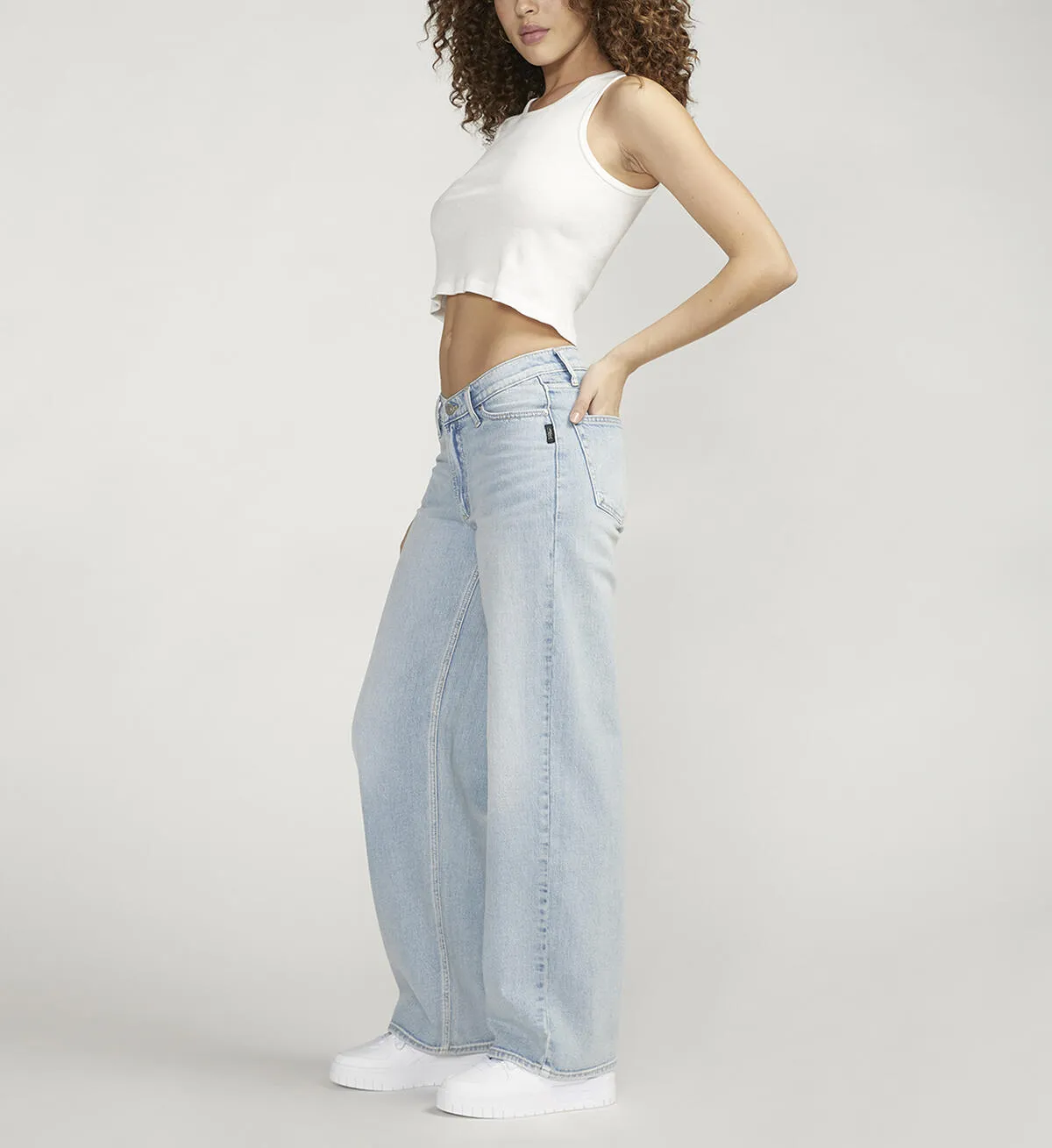 V-Front Wide Leg Jean sold by Bella Chic product image thumbnail 5