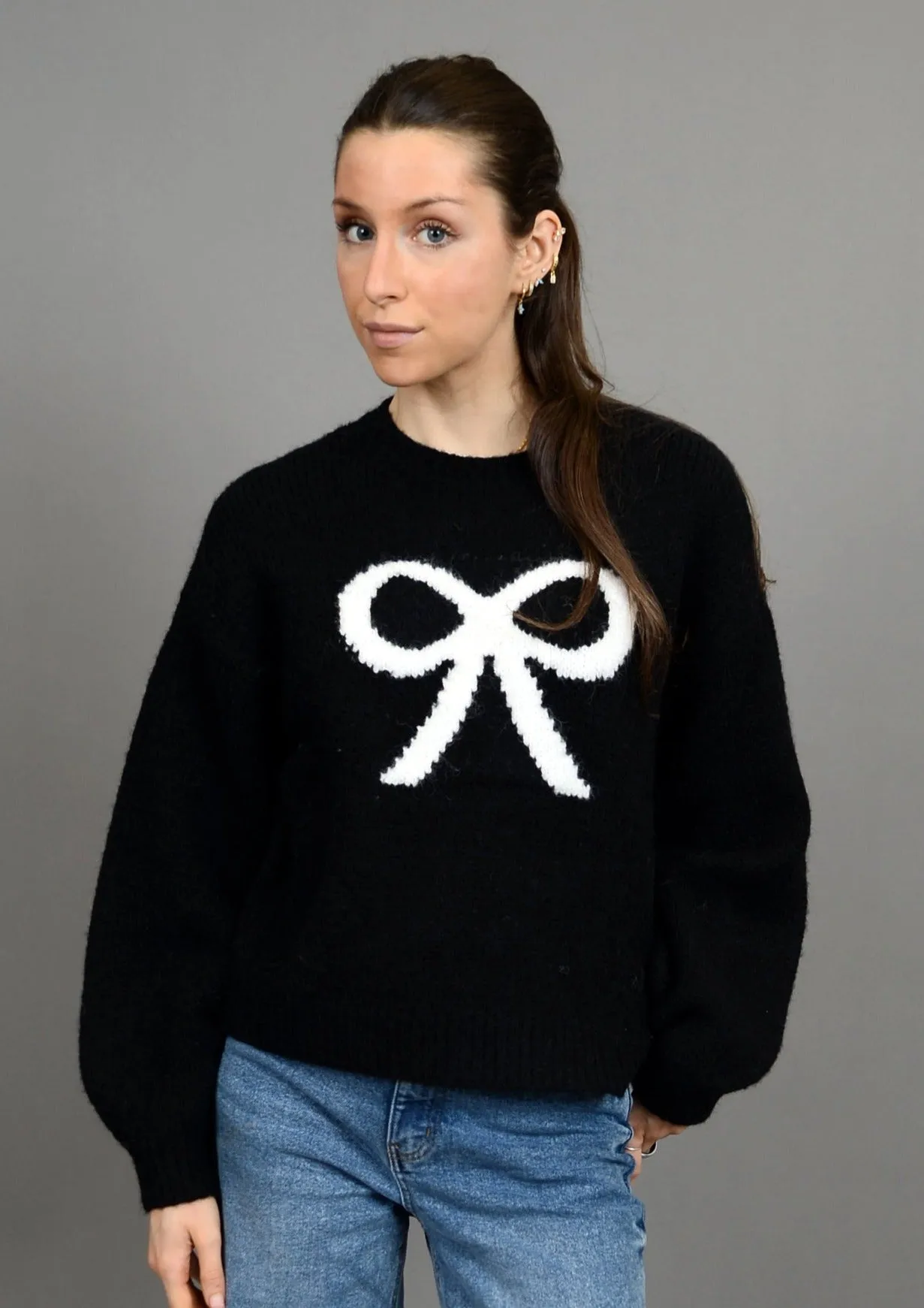 Liseotte Long Sleeve Crew Neck Pull-Over | Black sold by Bella Chic
