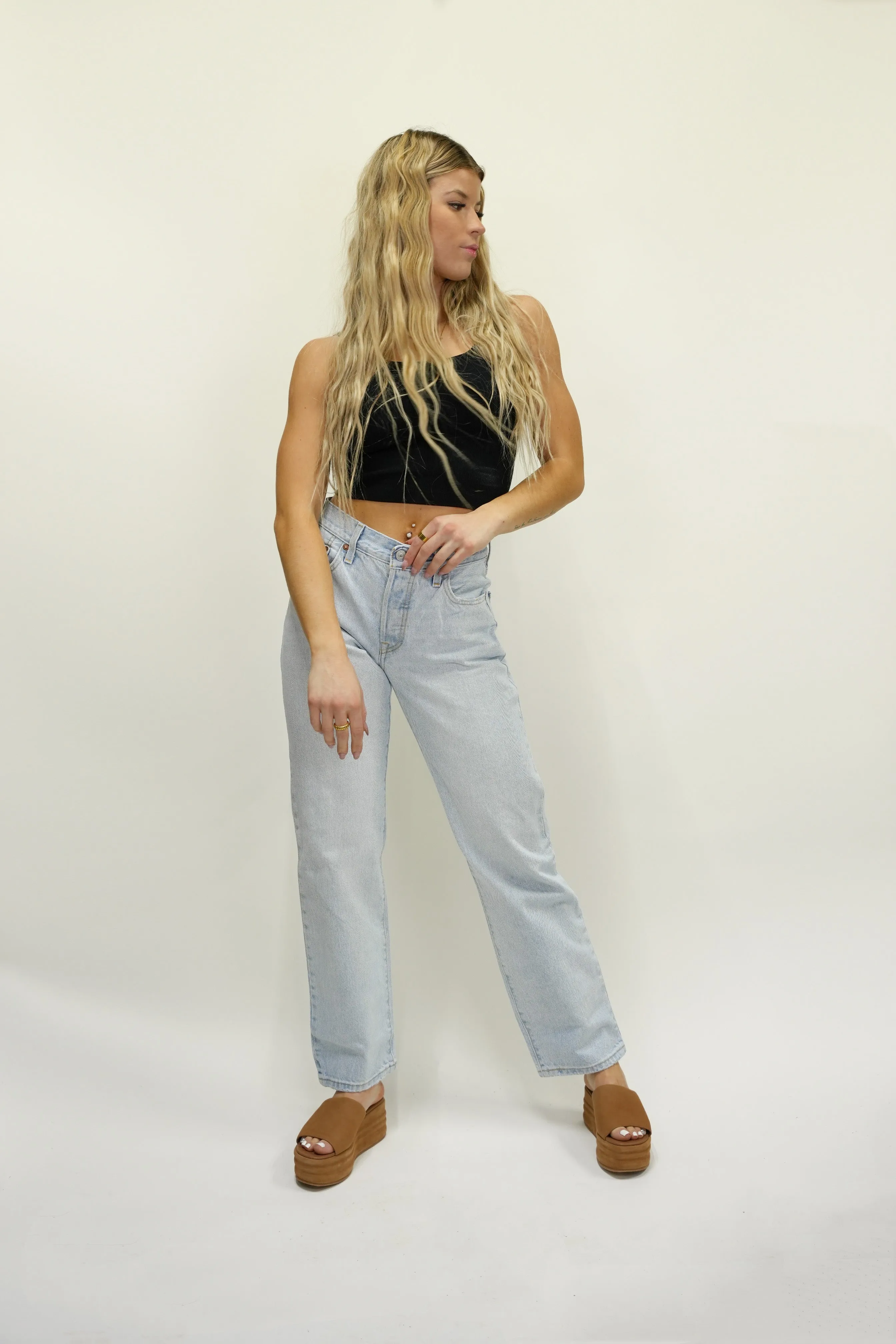 501 '90s Jean sold by Bella Chic product image thumbnail 4