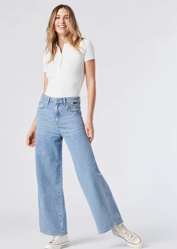 Miami Wide Leg Jeans | Light Organic Blue sold by Bella Chic product image thumbnail 3