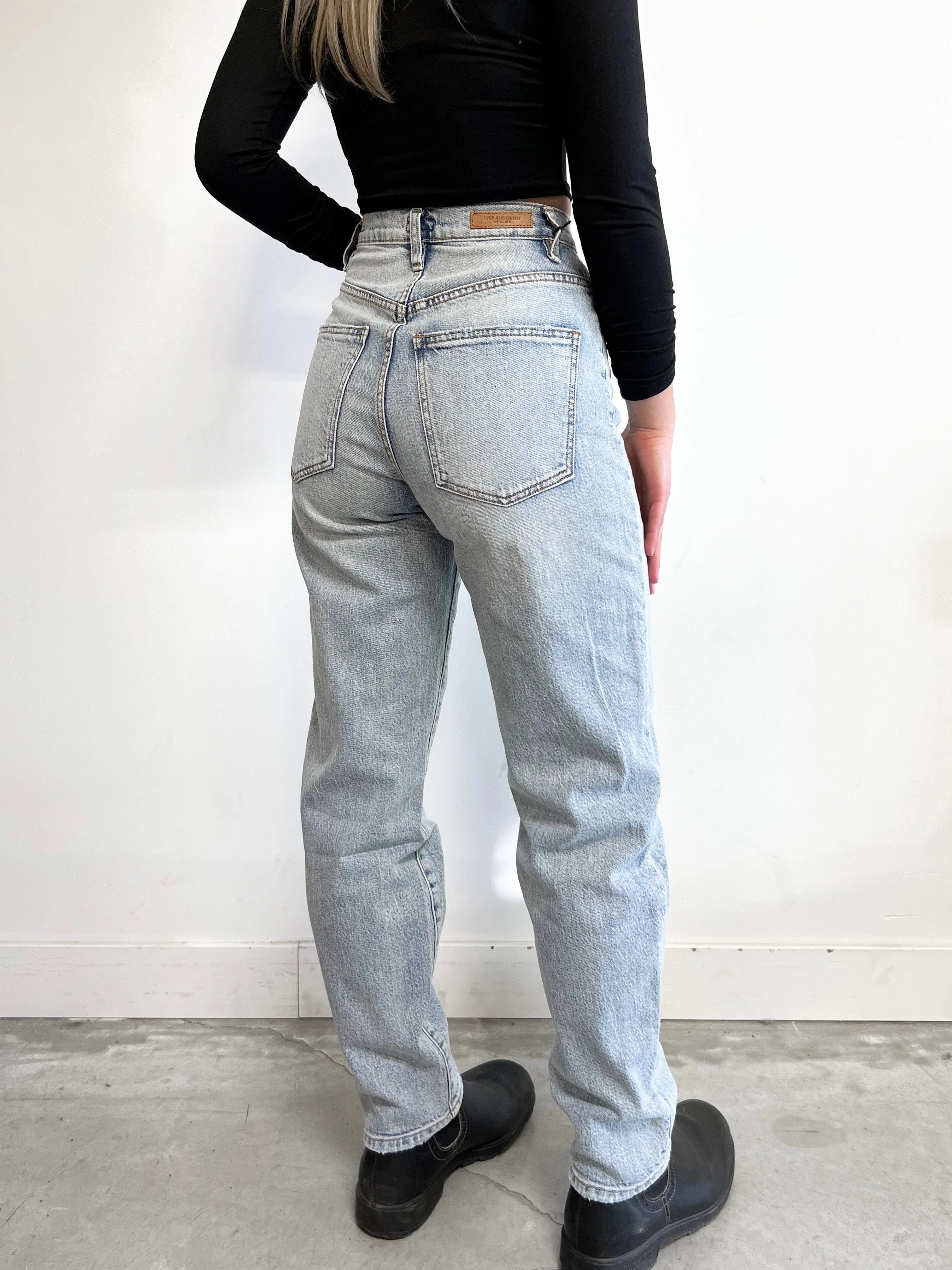 Balloon Leg Jeans | Indigo sold by Bella Chic product image thumbnail 2
