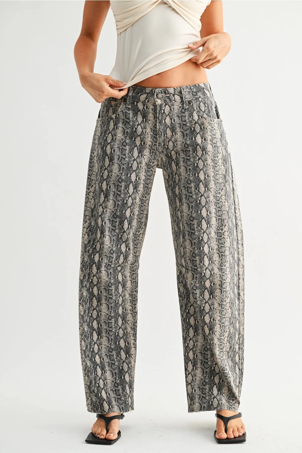 Mid Rise Barrel Jean sold by Bella Chic product image thumbnail 5