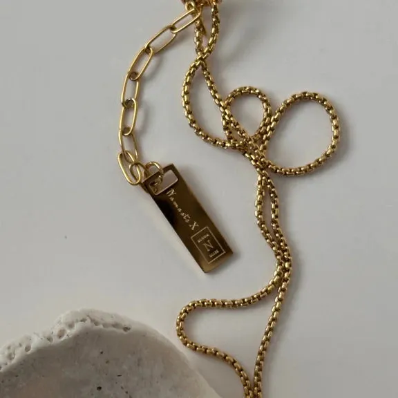 Rose Necklace sold by Bella Chic product image thumbnail 4