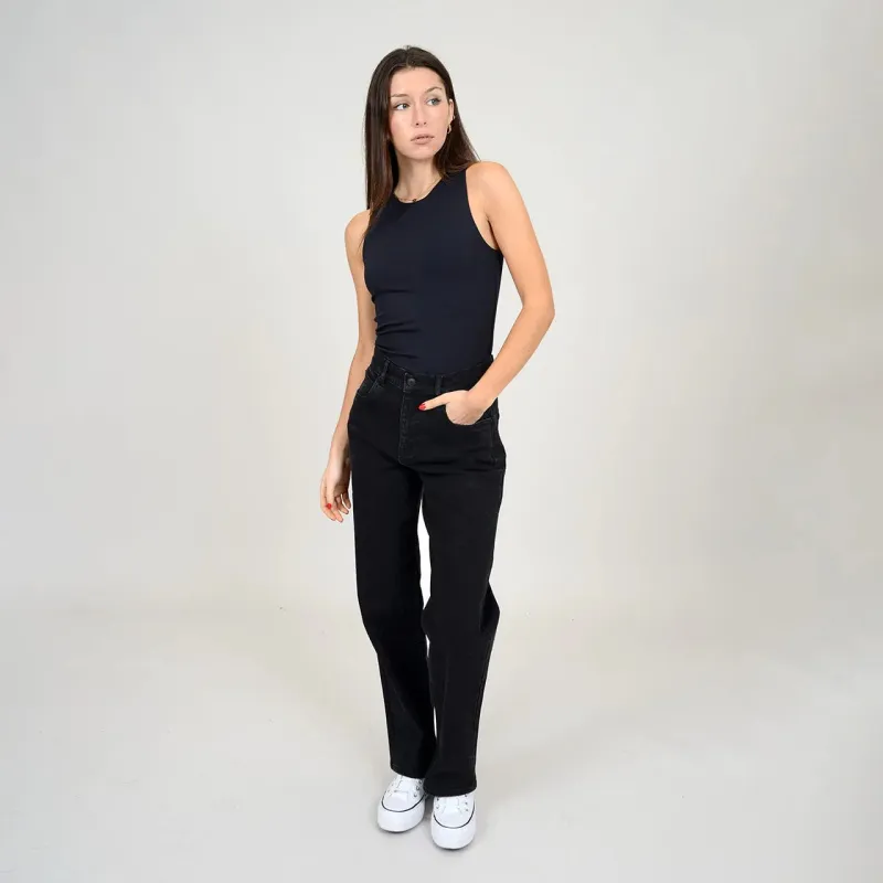 Maria Crew Muscle Tank | Black sold by Bella Chic