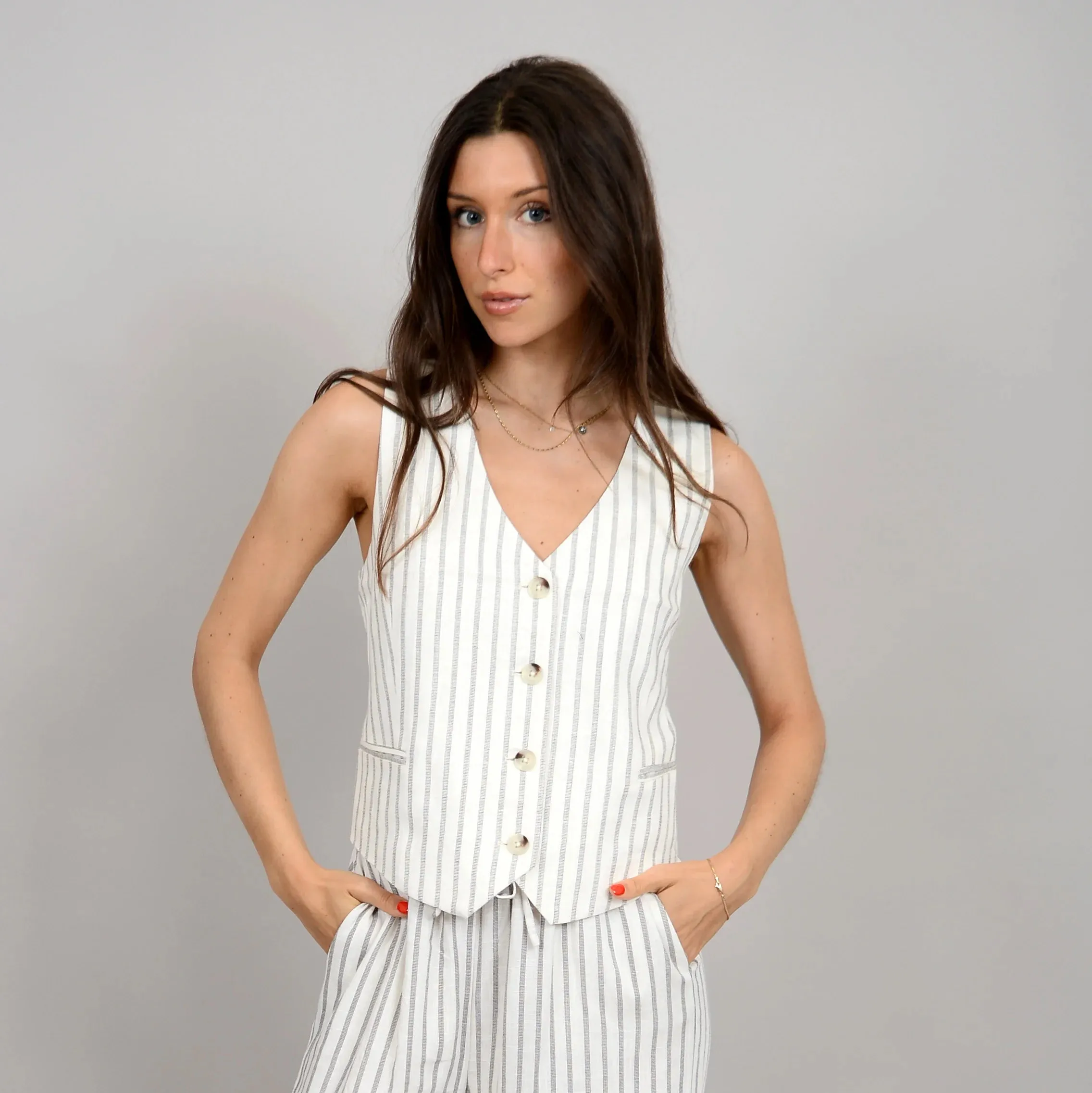 Eowyn Vest | Cream sold by Bella Chic