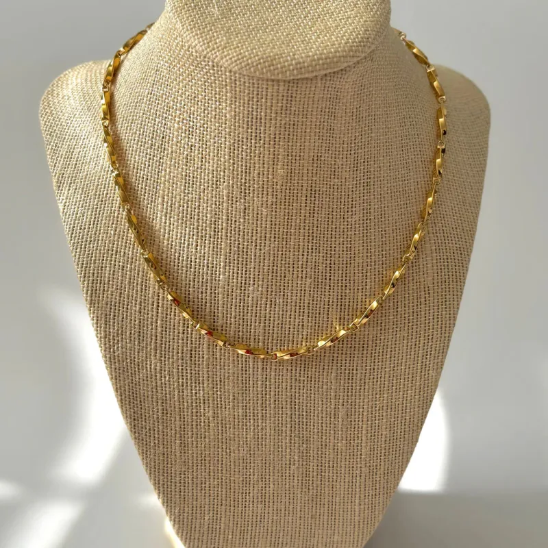 Nadia Chain Necklace | Gold sold by Bella Chic