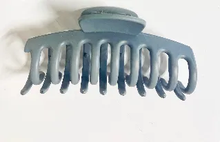 Claw Clip | Small Curved sold by Bella Chic product image thumbnail 3