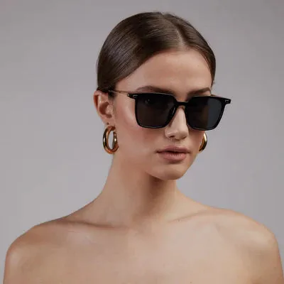Dylan Sunglasses | Black sold by Bella Chic product image thumbnail 3
