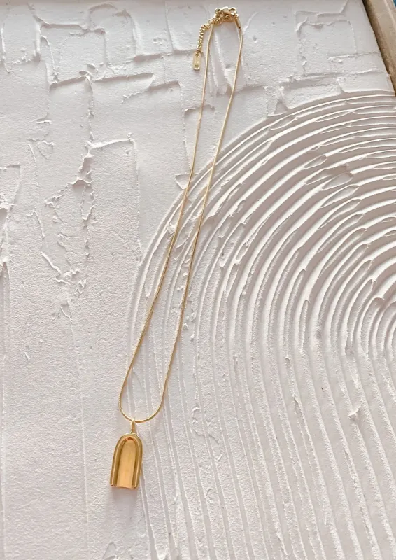 Arch Necklace | Gold sold by Bella Chic