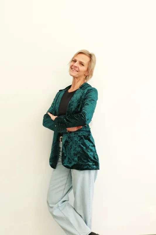 Alexis Velvet Blazer | Forest sold by Bella Chic