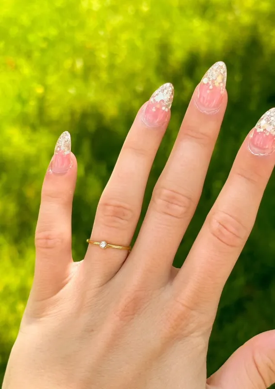 Dainty Diamond Ring | Gold made by Bella Chic