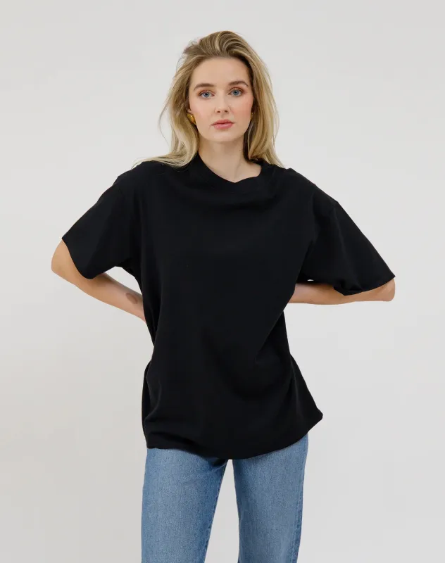 Boxy Tee | Black sold by Bella Chic