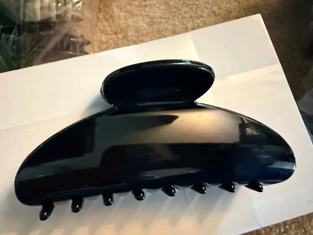 Classic Claw Clip made by Bella Chic