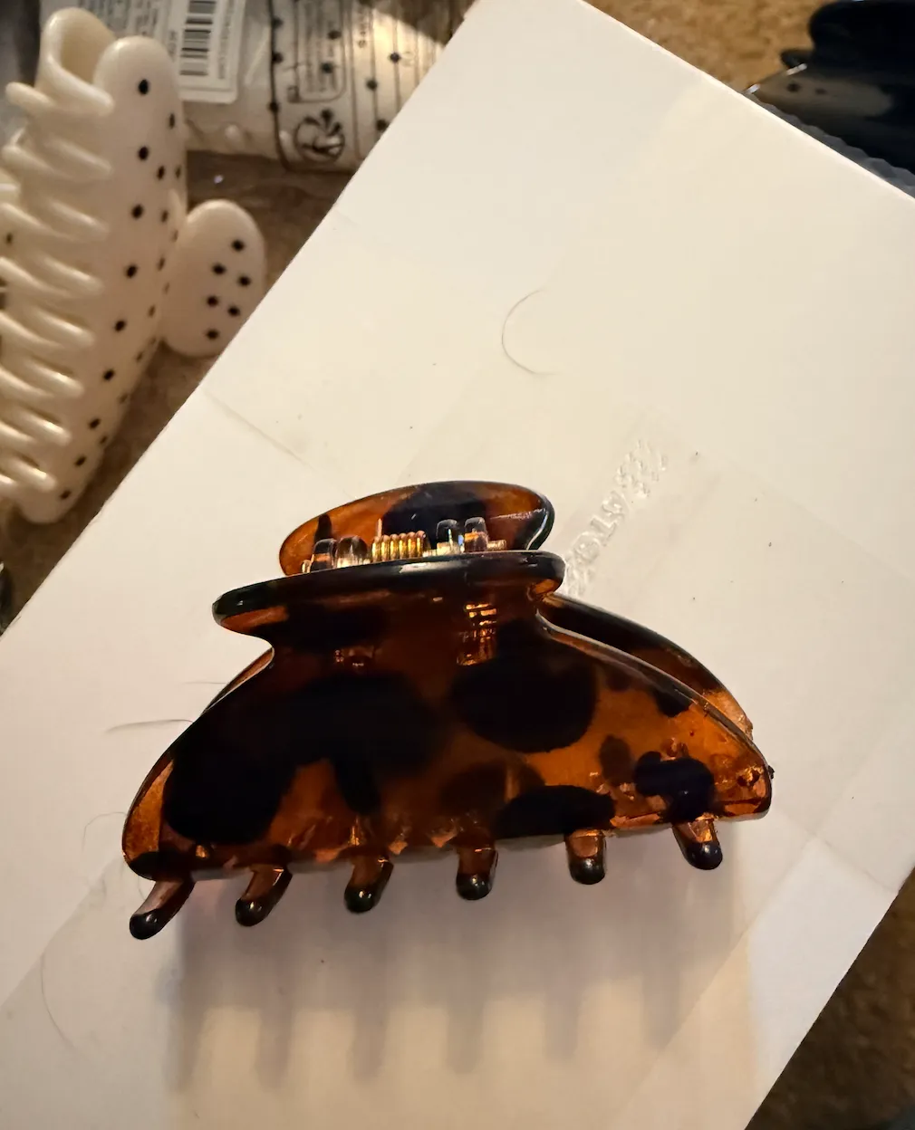 Pullback Claw Clip sold by Bella Chic product image thumbnail 2