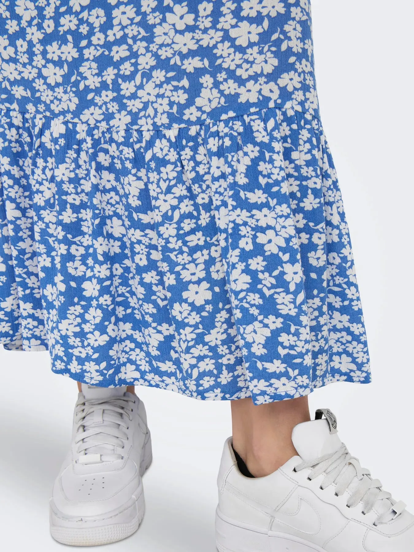 Chianti Long Floral Dress sold by Bella Chic product image thumbnail 3